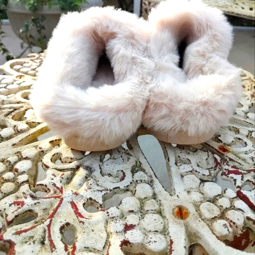 Lauren Conrad faux suede and faux fur slide slipper - Picture 3 of 6